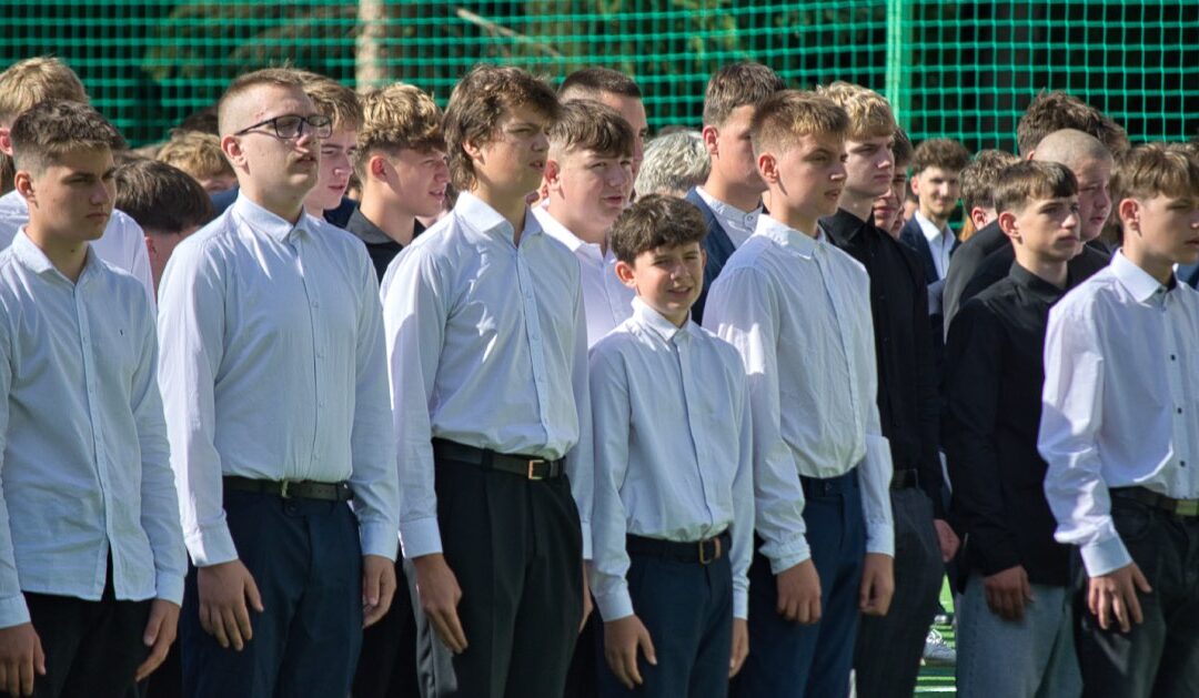 Uczniowie szkół w Busku-Zdroju rozpoczęli nowy rok szkolny.