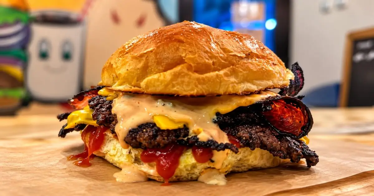 Yellowstone Smash Burger – nowość w Burger Paka w Busku-Zdroju