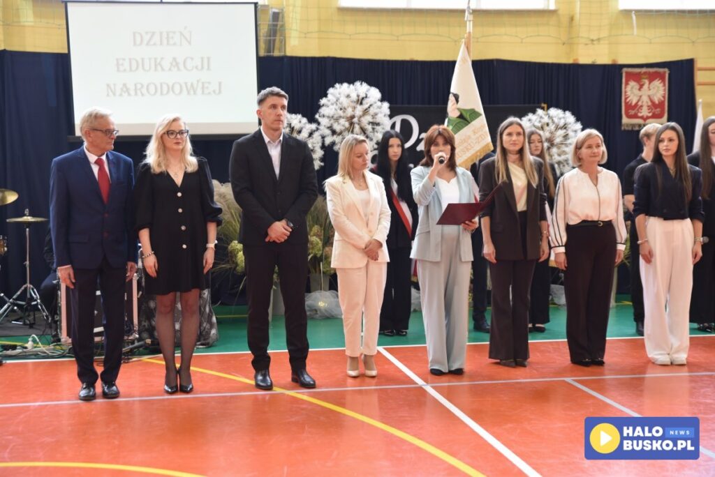 dzien nauczyciela zsp busko zdroj 4