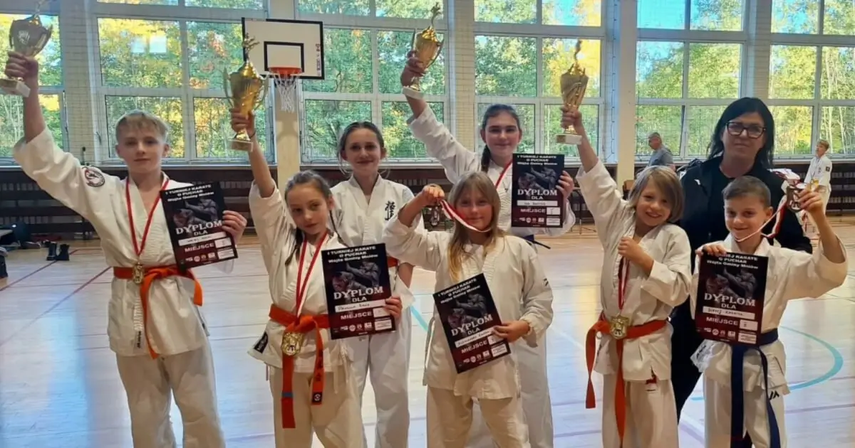 Sześć medali dla Buskiej Szkoły Karate Kyokushin w Mniowie