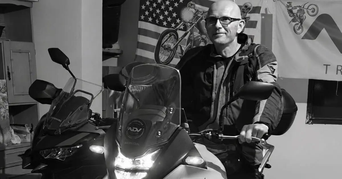 Tragiczna śmierć motocyklisty z Buska-Zdroju – przyjaciele proszą o pomoc