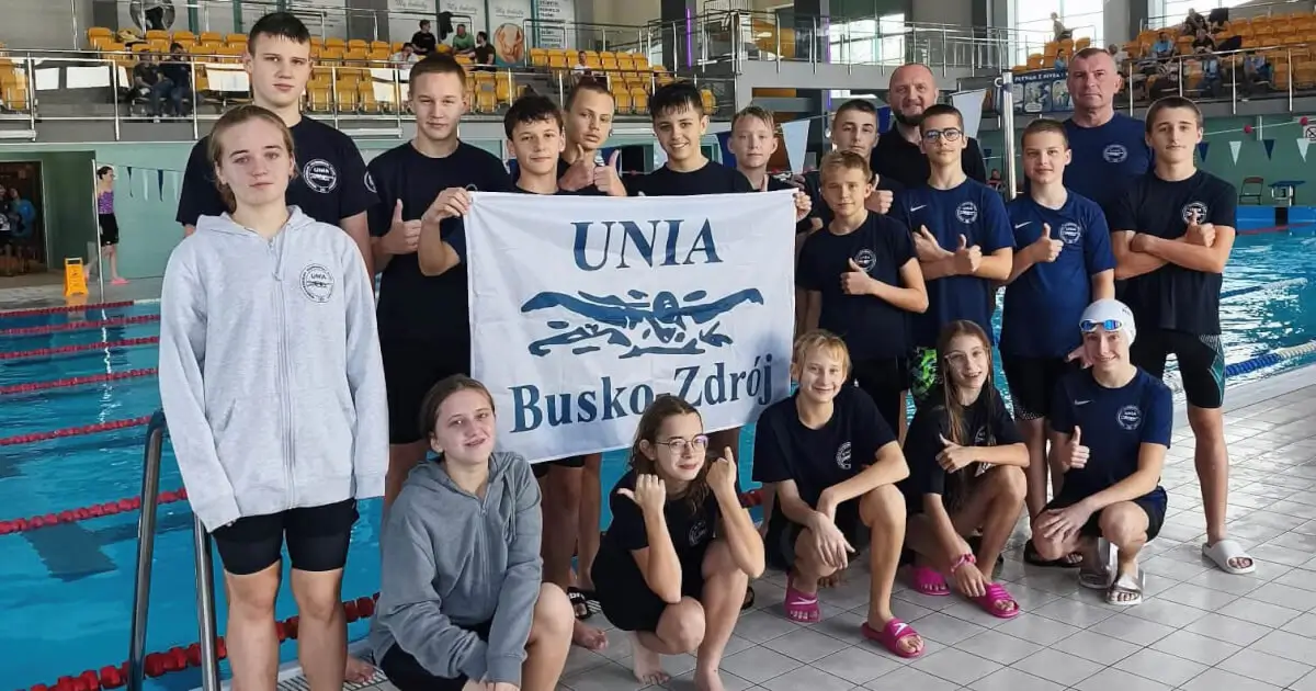 Pięć miejsc na podium dla pływaków Unii Busko-Zdrój w Staszowie